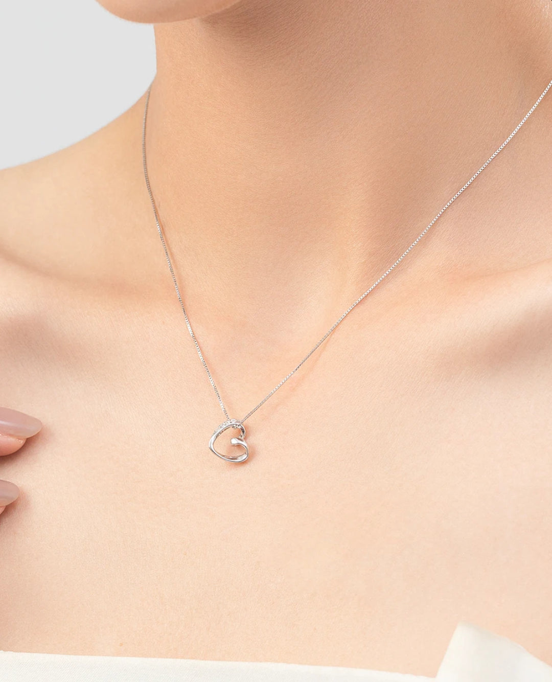 minimal heart necklace with cz