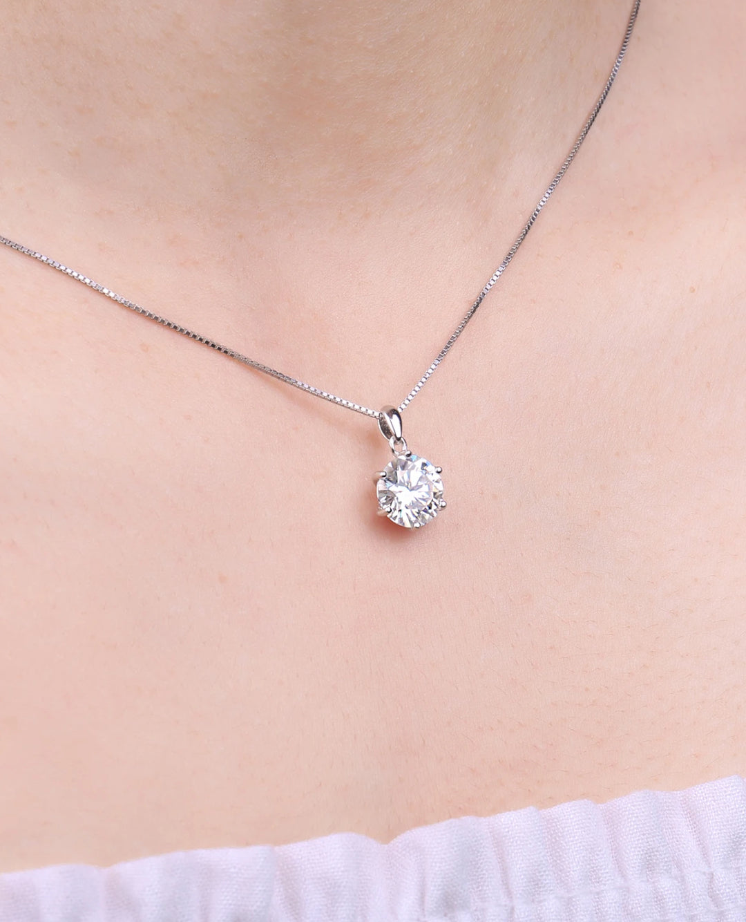 d-color round moissanite solitaire pendant