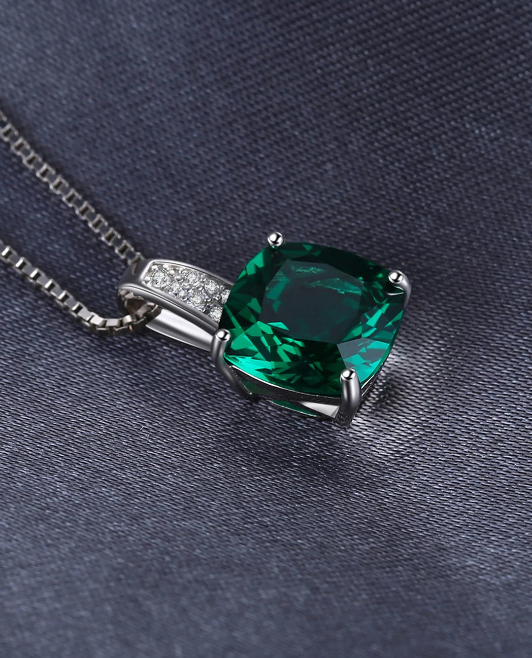 cushion nano emerald pendant